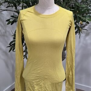 Lululemon Womans Top